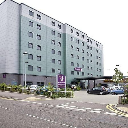 Premier Inn London Elstree / Borehamwood Exterior foto