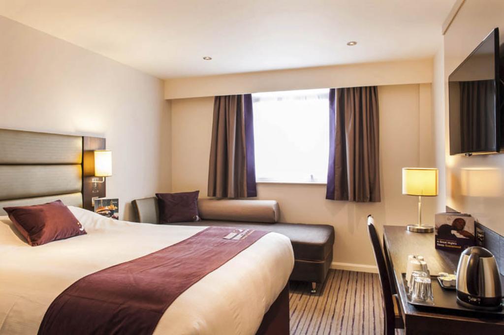 Premier Inn London Elstree / Borehamwood Exterior foto