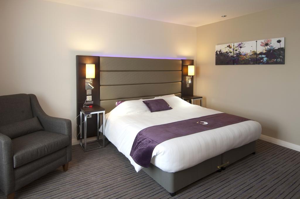 Premier Inn London Elstree / Borehamwood Habitación foto