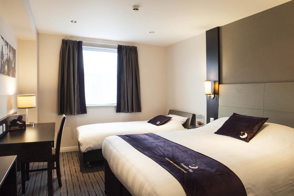 Premier Inn London Elstree / Borehamwood Habitación foto