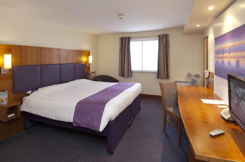 Premier Inn London Elstree / Borehamwood Exterior foto