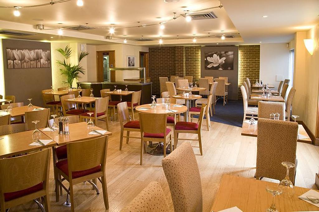 Premier Inn London Elstree / Borehamwood Exterior foto
