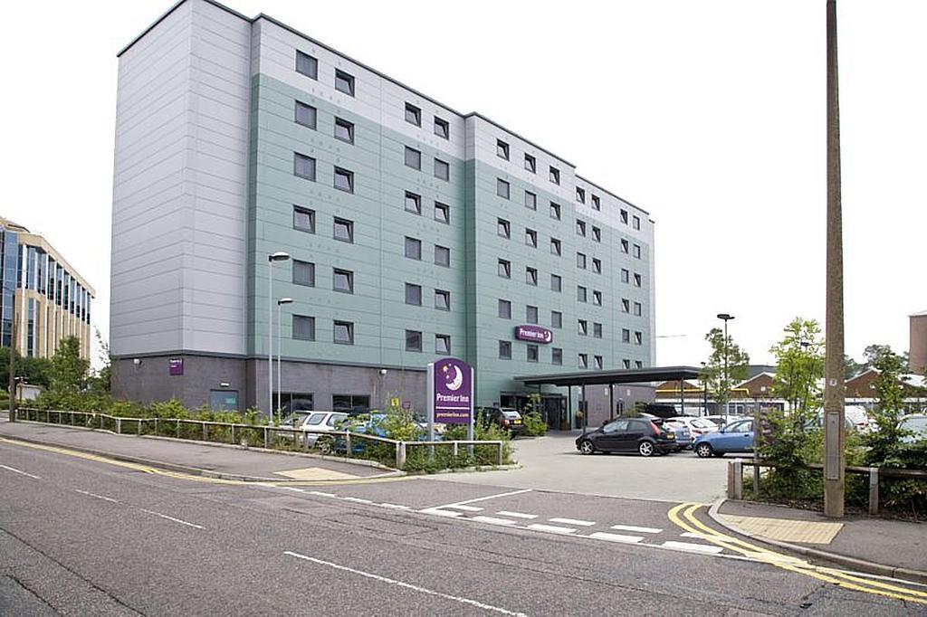 Premier Inn London Elstree / Borehamwood Exterior foto